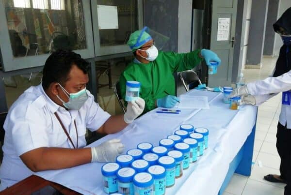 PASTIKAN BERSIH NARKOBA, RUTAN KELAS IIA YOGYAKARTA GANDENG BNNK YOGYAKARTA TES URIN WARGA BINAAN DAN PEGAWAI