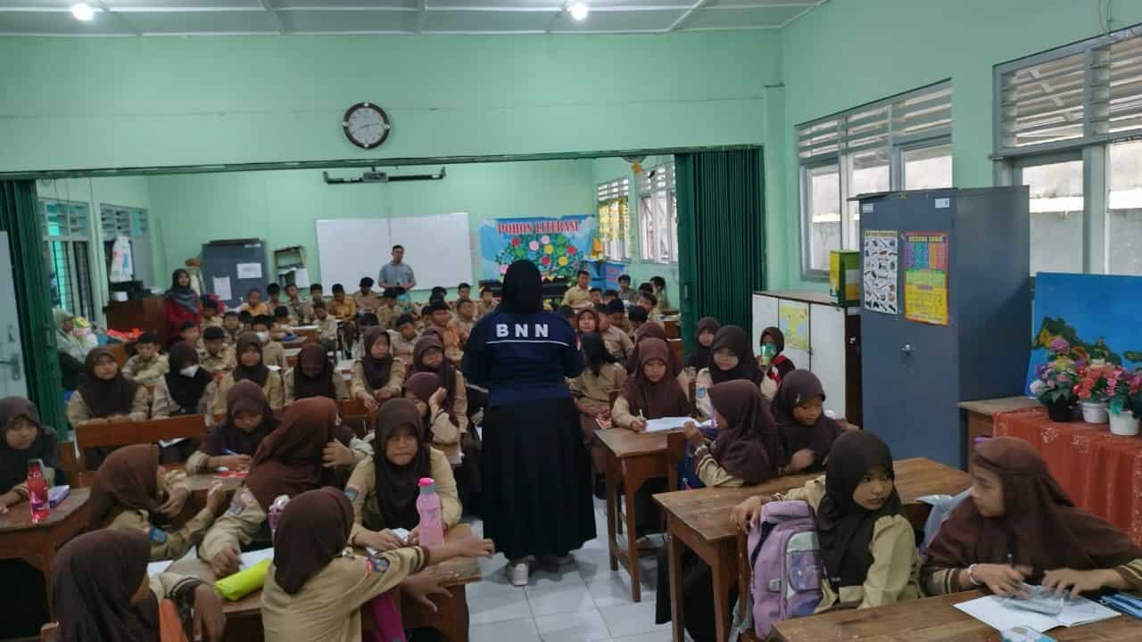 KESERUAN SOSIALIASI DI SD NEGRI WARUNGBOTO Konsep Otomatis