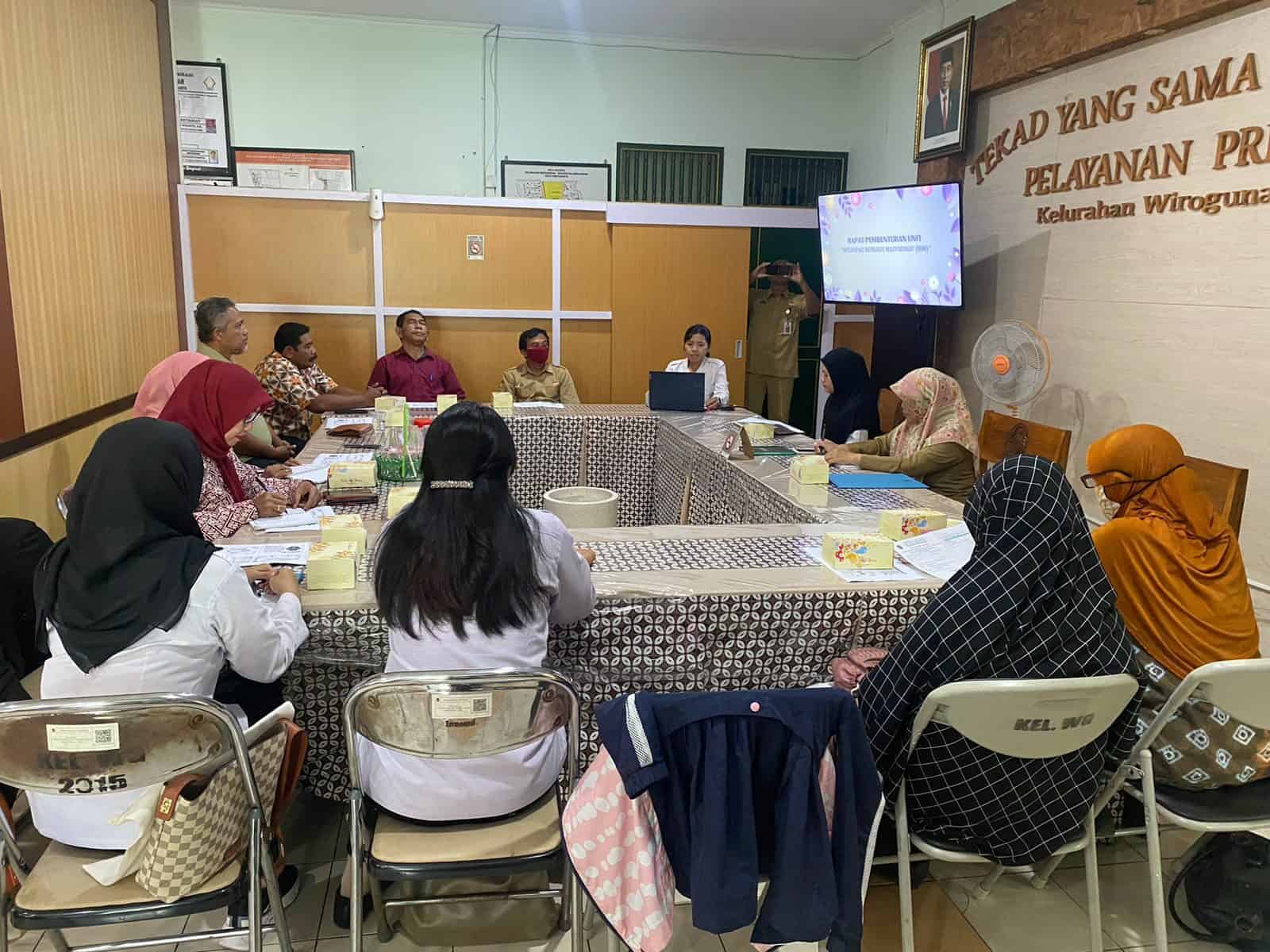 Rapat Pembentukan unit IBM di Kelurahan Wirogunan Rapat Pembentukan unit IBM di Kelurahan Wirogunan