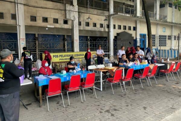 PEMERIKSAAN KESEHATAN DAN TES URINE KEPADA PENGEMUDI BUS AKAP